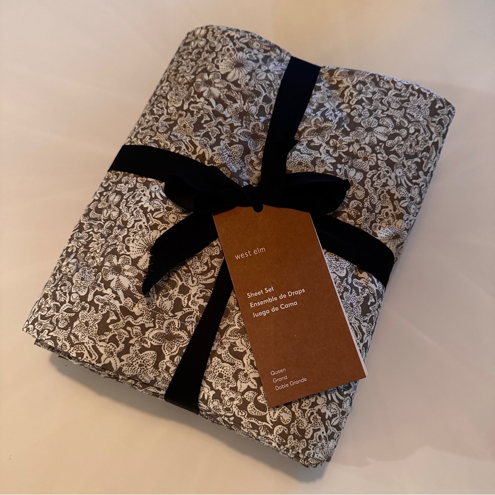 West Elm Neutral Floral Sheet Set - Brown & White